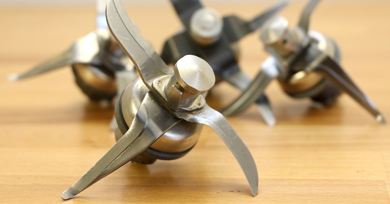 Ausgebautes Messer der Thermomix Küchenmaschine