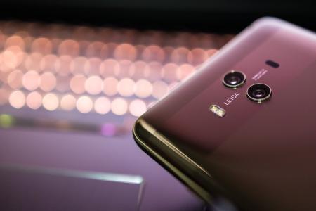 Rückansicht eines Smartphones von Huawei