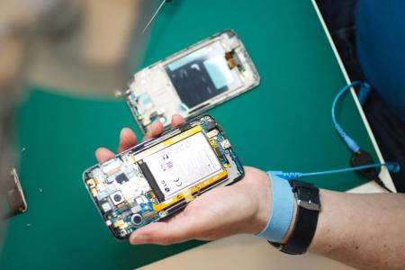 Smartphone Wasserschaden Reparatur