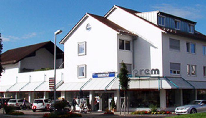 1209_Prem_Portrait_Haus