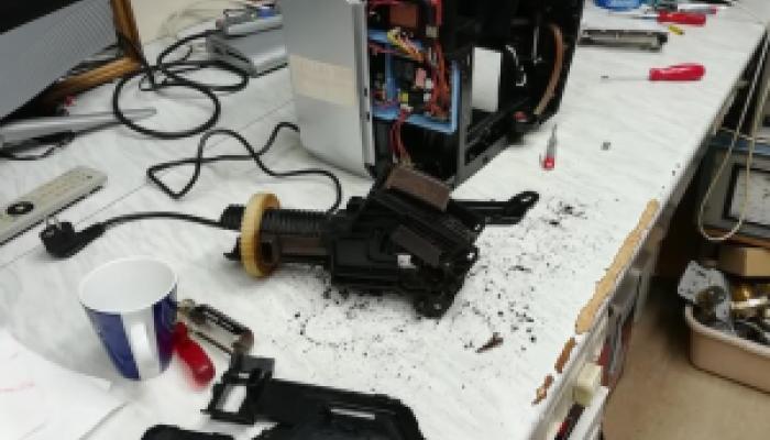 Kaffeemaschine in der Werkstatt