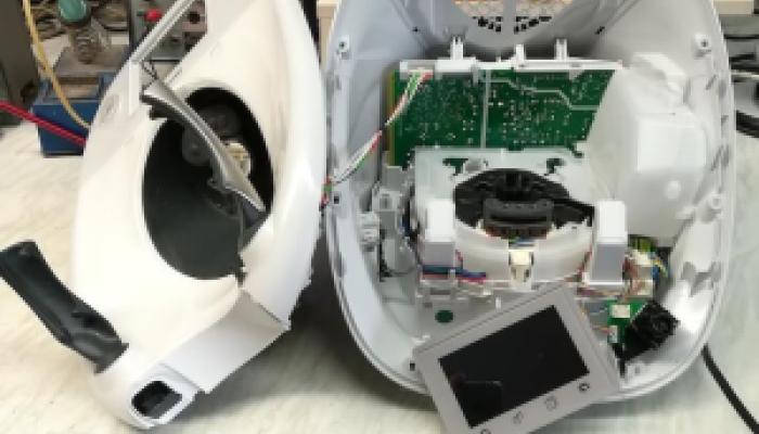 Kaffeemaschine auseinander gebaut