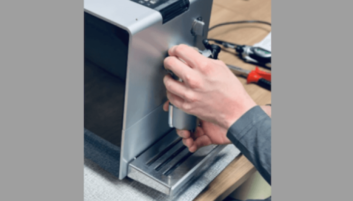 Kaffemaschine in der Reparatur