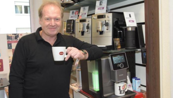 Wolfgang Heckl mit Tasse