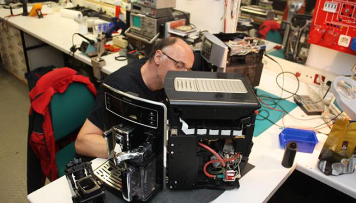Techniker bei der Arbeit