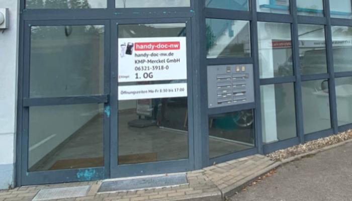 982_KMP_Ladentuer Handy Reparatur Weinstadt